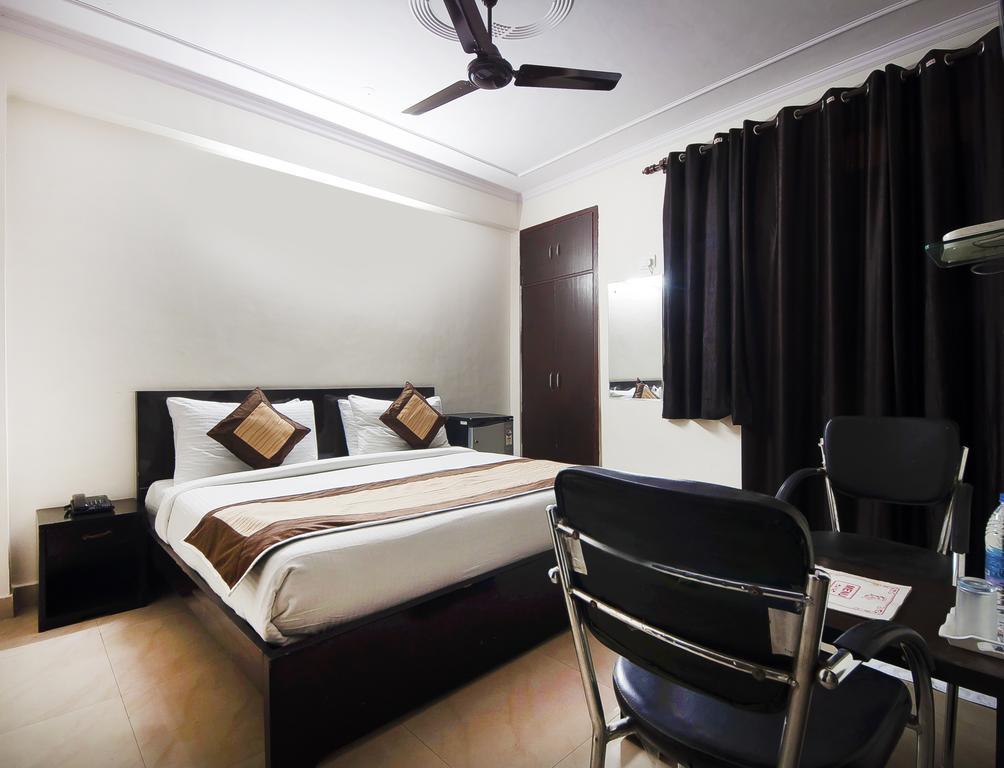 Charanpahari Hotel 뉴델리 외부 사진