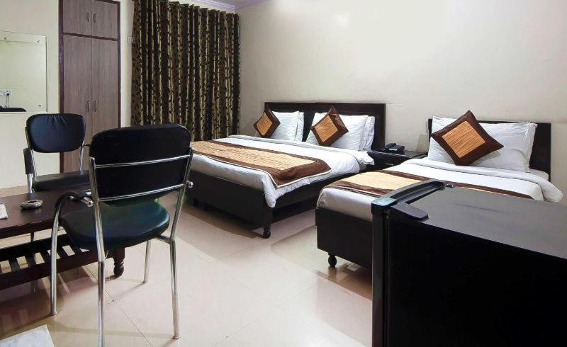 Charanpahari Hotel 뉴델리 외부 사진